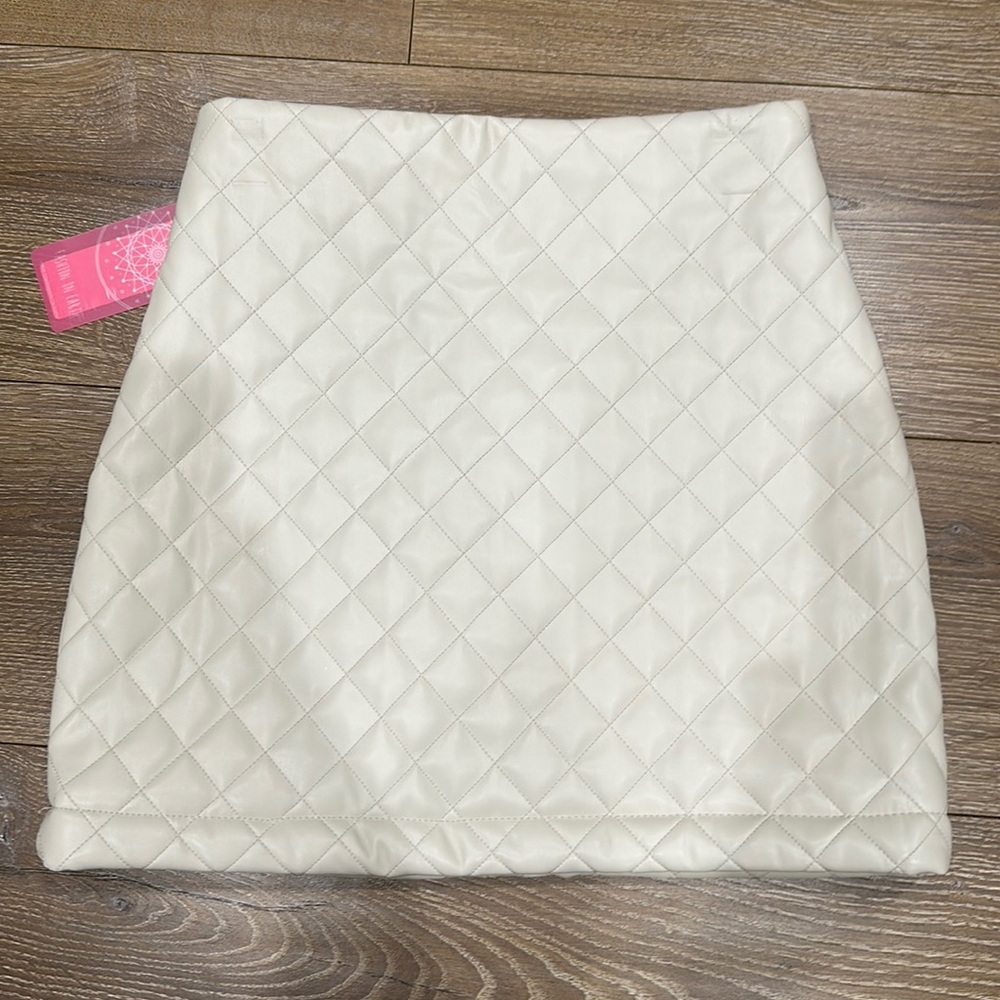 NWT quilted pleather mini skirt